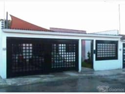 HERMOSA CASA EN VENTA EN MANANTIALES DE LA AURORA