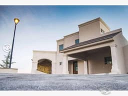 HERMOSA CASA EN VENTA EN PEDREGAL DE SANTA ROSA