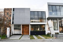 INCREIBLE CASA! En Fracc. Del Pilar Residencial