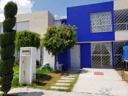 RENTO CASA. JUNTO PERIFERICO Y BODEGA AURRERA