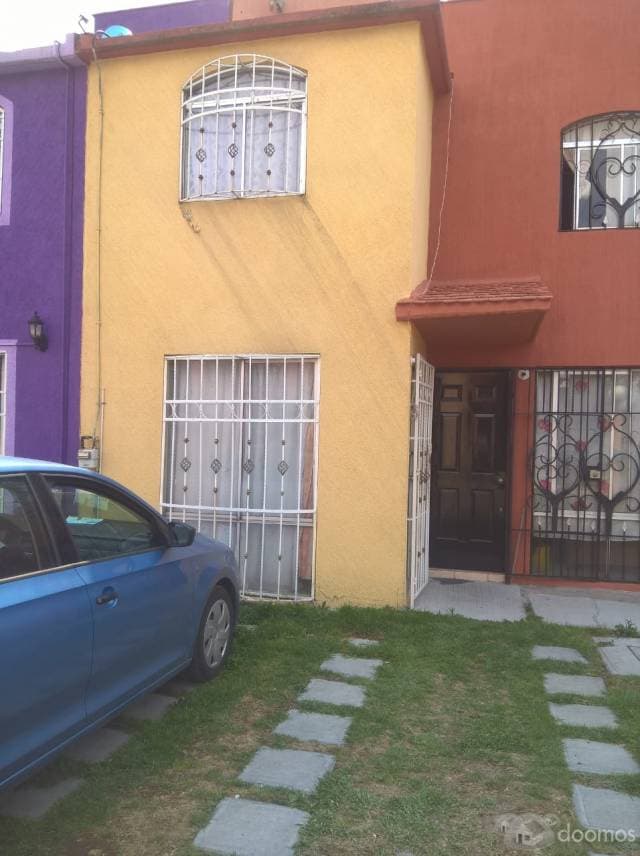 CASA EN PRIVADA  PORTON ELECTRICO — foto 1
