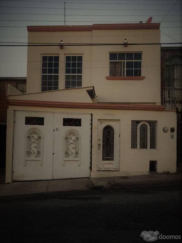 Excelente casa en venta Av. Francisco villa — foto 1