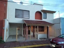 Al Norte Casa Amplia en Renta en Fracc. Bosques del Prado Norte