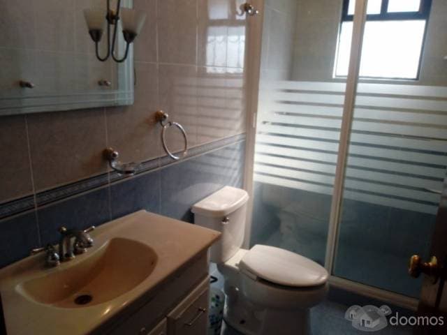 LINDA CASA MUY ILUMINADA — foto 8