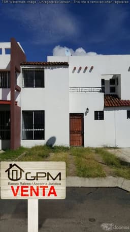 *** EXCELENTE CASA DENTRO DE COTO SEGURIDAD AMBIENTE FAMILIAR ***