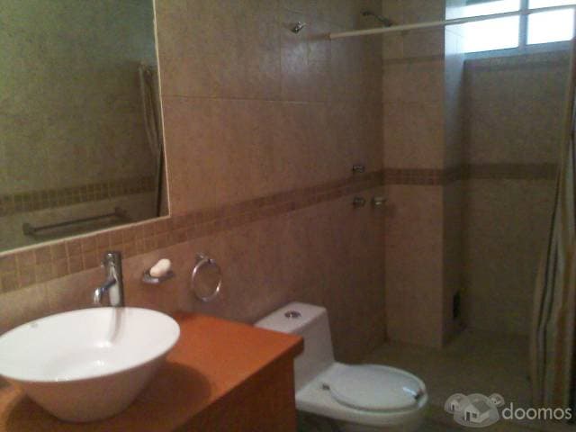 se renta habitación — foto 5