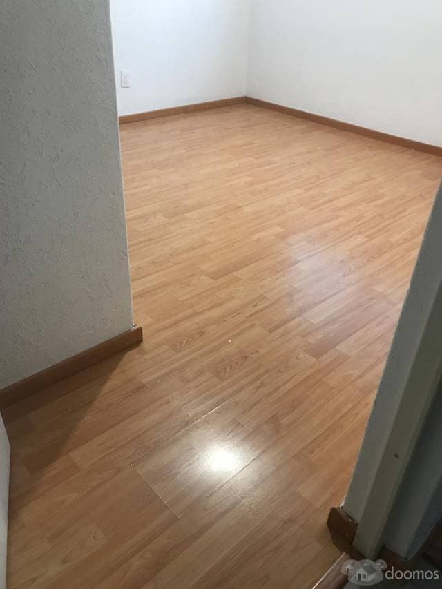 Amplia casa de 3 niveles — foto 6