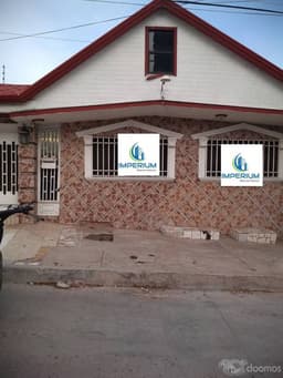 Se vende Casa muy amplia y bonita en la Junta (Por Industrias)