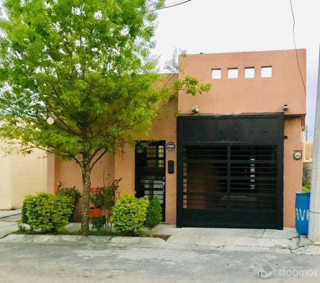 CASA EN VENTA EN MONTEMORELOS NL — foto 1