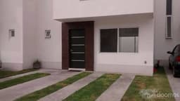 CASA EN RENTA PUERTA DE PIEDRA MODELO GRANDE