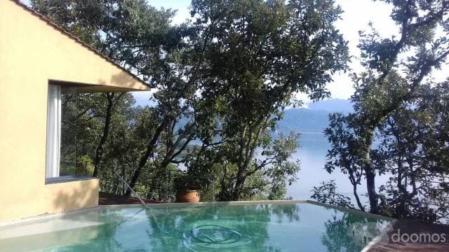 CASA CON VISTA AL LAGO EN IZAR — foto 2