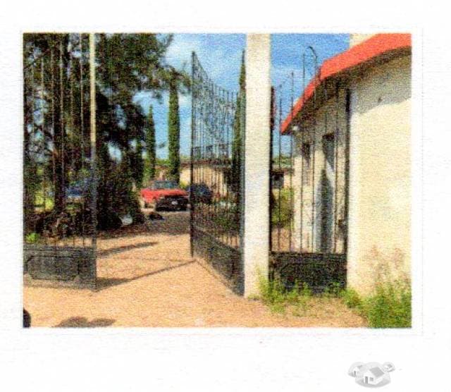 Terreno en venta con 4 casas — foto 1