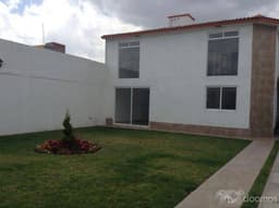 SE RENTA RESIDENCIA EN TEXCOCO CERCA DE UVM