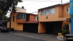 En excelente ubicación bonita casa en condominio horizontal