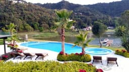 CASA ORILLA DEL LAGO