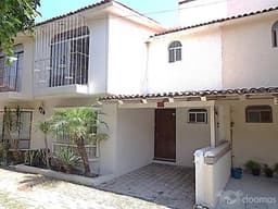 Casa en Excelente zona:Fraccionamiento Villa Palmas