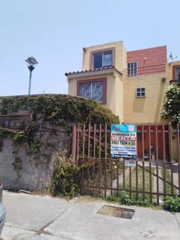 Hermosa Casa de 3 Recamaras Comercial en Venta, Hacienda del Bosque Tecamac