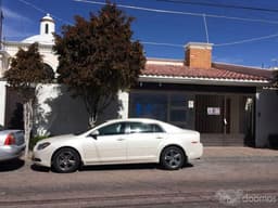 LA FIRMA REAL STATE VENDE CASA EN BOSQUES DEL PRADO NTE. PARA INVERSIONISTA