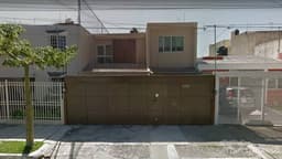 CASA EN VENTA JARDINES DEL SOL $ 4,590,000 EXCELENTE UBICACION Y CONSERVACION PRECIO NEGOCIABLE