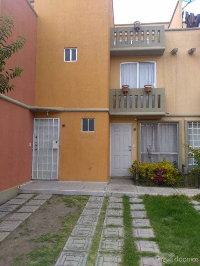 HERMOSA CASA PEGADA A LA AUTOPISTA MEXIQUENSE — foto 2