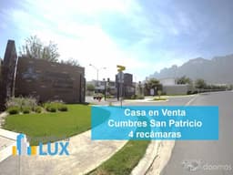 Amplia y bonita casa con alberca y terreno excedente - Zona Cumbres