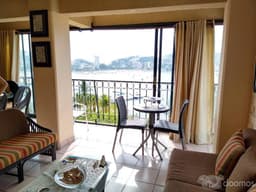 FABULOSO DEPARTAMENTO CON ACCESO A MUELLE Y AL MAR