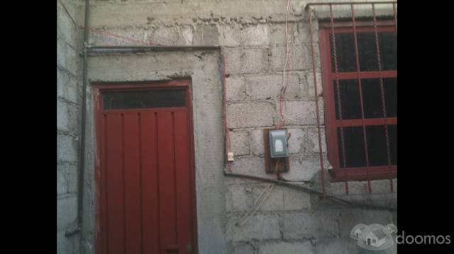 bonita CASA en obra gris — foto 2