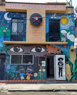Casa habitación con posible comercio en planta baja