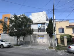 Casa En Renta En Real Vallarta, Ideal Oficina Pta Cerrada