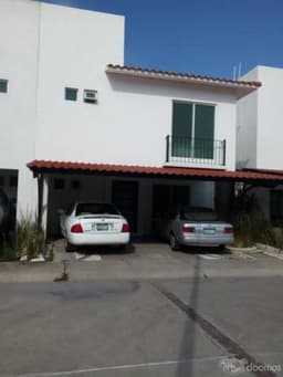 Casa en venta Irapuato Gto. dos plantas