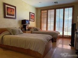 Preciosa Casa en Venta en Tijuana, Fracc. Monterrey, Zona Dorada