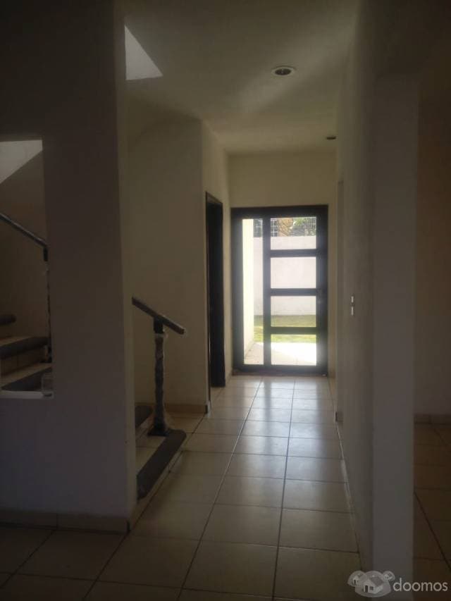 PRECIOSA CASA EN VENTA — foto 3