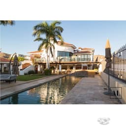 RESIDENCIA DE LUJO CON INCREIBLES VISTAS A LA CIUDAD