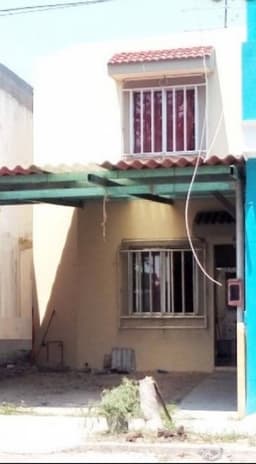 CASA EN VENTA EN LA CALLE BOMBA COLONIA LAS FLORES