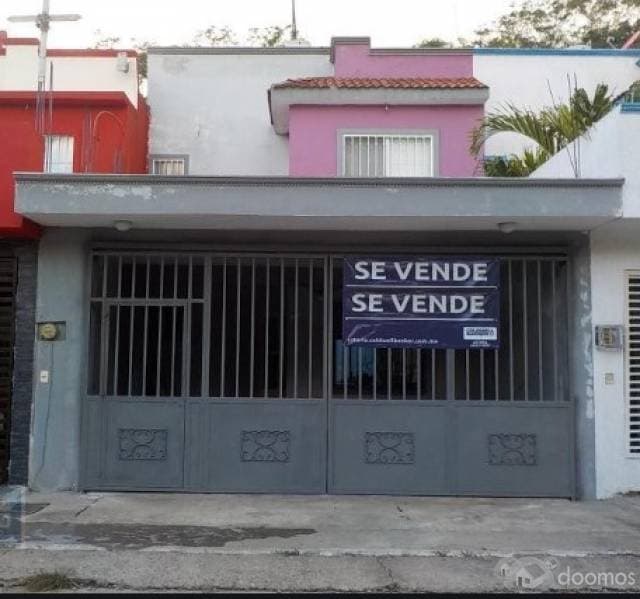 VENTA DE CASA EN LA COLONIA SAMARKANDA DE NACAJUCA — foto 1