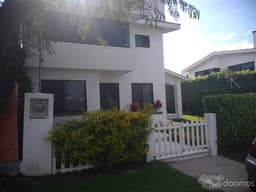 LOMAS DE COCOYOC, PRECIOSA CASA EN RENTA.