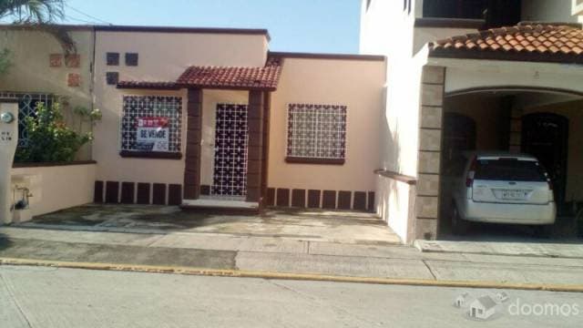 CASA EN VENTA EN LA COLONIA LA QUINTA — foto 1