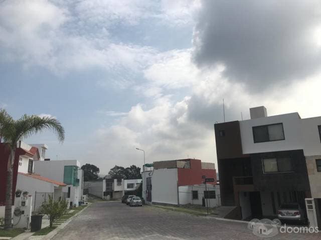 Excelente casa en lomas del valle — foto 2