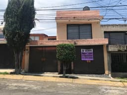 VENTA Bonita y amplia casa en VILLAS DE LA HACIENDA, en Atizapán,