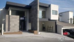 Venta de Casa en Valle Alto