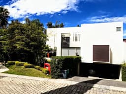 Residencia con estilo Contemporaneo en venta en Valle Real