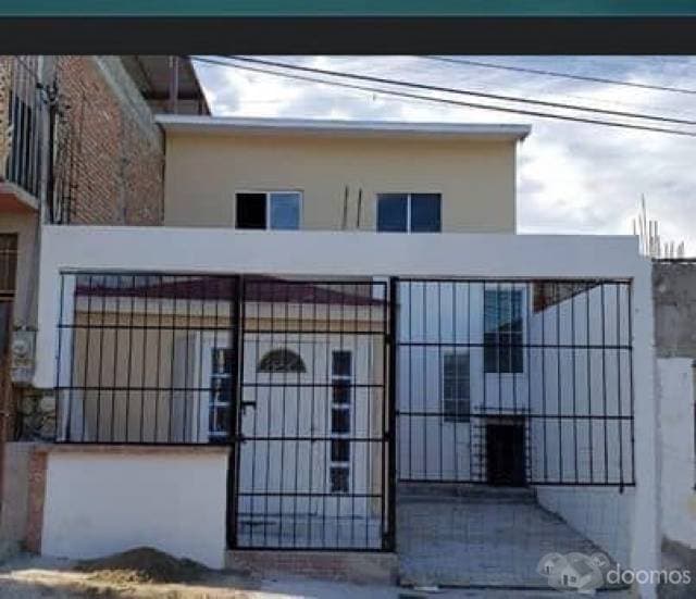 AMPLIA CASA EN VENTA — foto 1