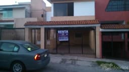 CASA EN RENTA BUGAMBILIAS 1a SECCION $ 17,000.00 INCLUYE MATTO.