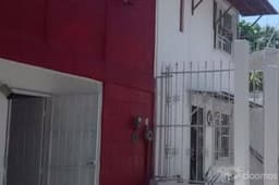 BONITA CASA REMODELADA EN VENTA EN EL COLOSO