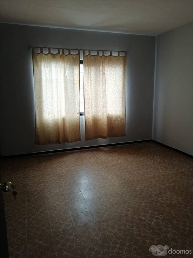 EN SANTA TERESITA VENTA DE CASA 9 RECAMARAS — foto 4