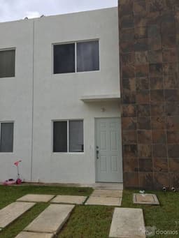 CASA JARDINES DEL SUR 3 , SIN MUEBLES , 2 REC, 2 BAÑOS, COCINA INTEGRAL, ALBERCA, SEG 24/7