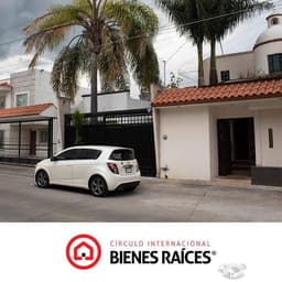 CASA CERCA DE PLAZA MAYOR