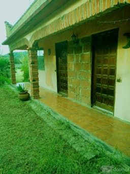 QUINTA CASA DE CAMPO DE 1040 M2 CASA JARDIN y ARBOLES FRUTALES Y POZO Y ELECTRIFICADO