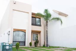 Casa en venta en zona de alta plusvalía y cerca de todo