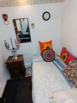 RETA DE CUARTO MEDIANO AMUEBLADO PARA DAMA rentacuartoenlaroma.com